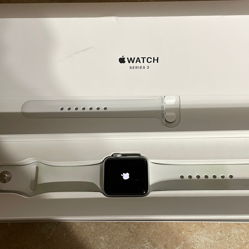 Apple Watch Series 3 38MM aluminum GPS